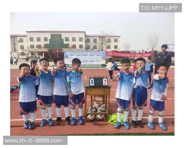 足球学院书本的智慧传承与青少年成长之路探讨 足球学院书本的智慧传承与青少年成长之路探讨